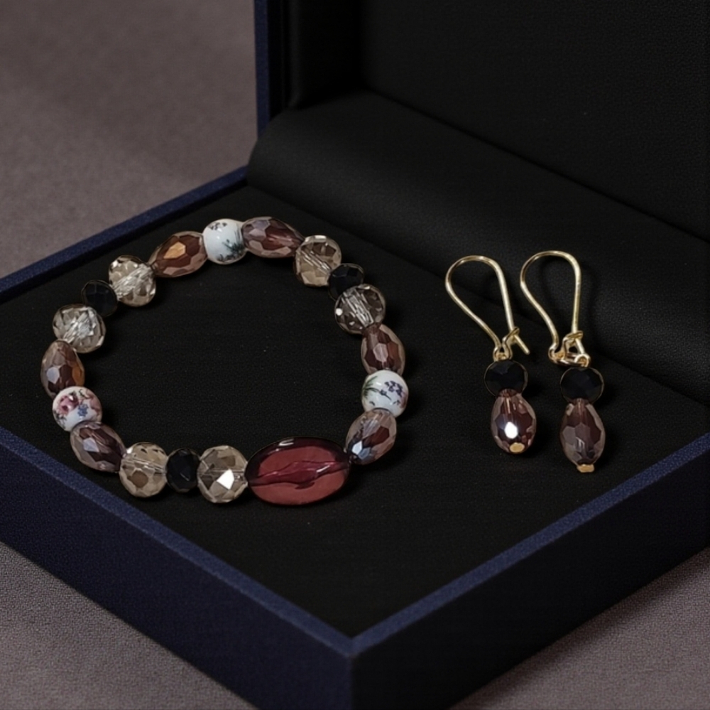 Handmade Bracelet And Earring Set - Picture 5 of 5
